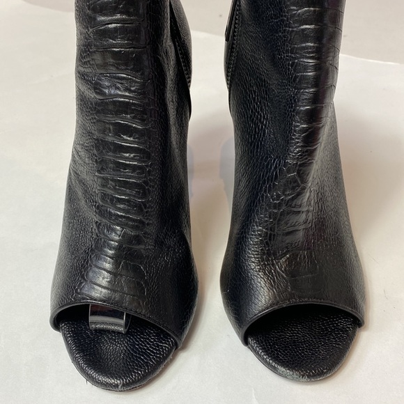 Joie Gwen black embossed leather open toe booties size 7 - Picture 3 of 10